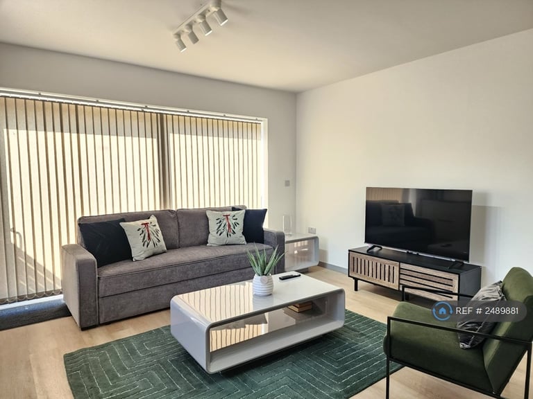 2 bedroom flat in Bicester Road, Kidlington, OX5 (2 bed) (#2489881)