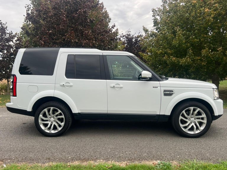 LAND ROVER DISCOVERY 4 3.0 SD V6 HSE 2015
