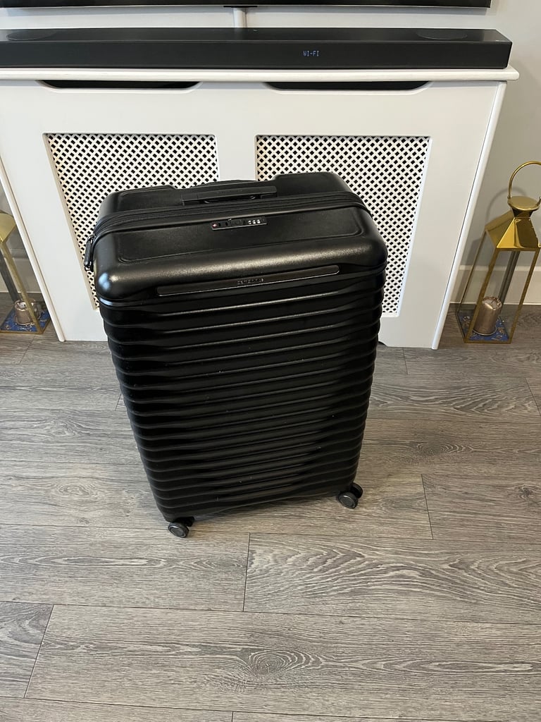 New Samsonite Large suitcase