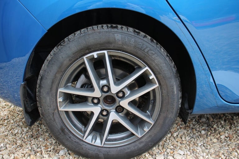 2014 Toyota Auris 1.6 V-Matic Icon Plus Euro 5 5dr HATCHBACK Petrol Manual