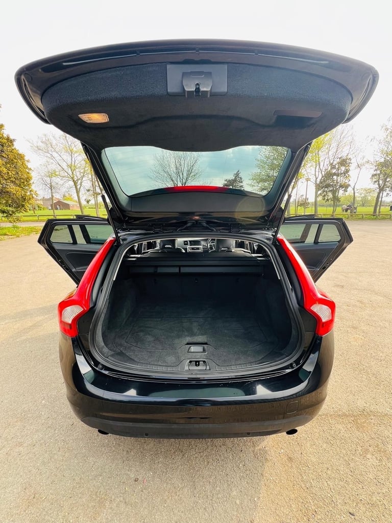 Volvo v60 t4 1.6 petrol ulez free leather cruise control reverse camera 