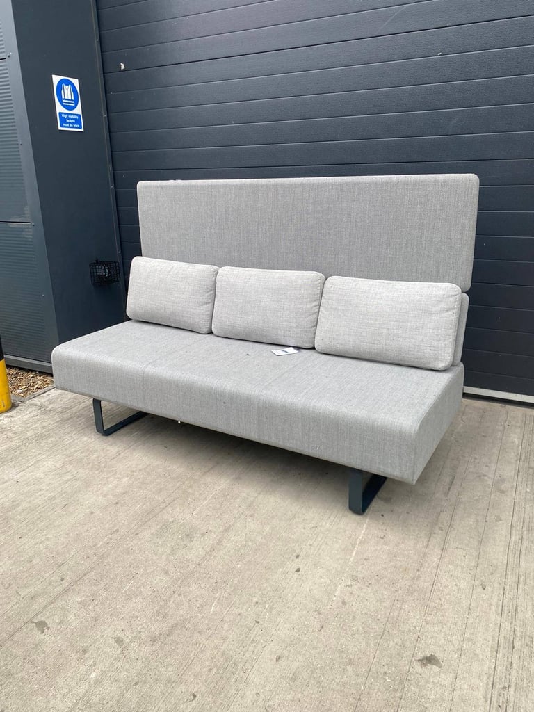 3seater sofa bed (excellent condition)