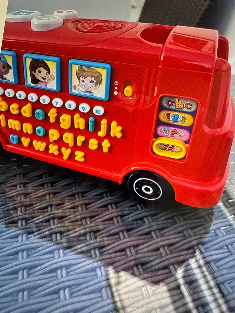 V-Tech singing educational light up bus phrases  counts numbers sings plus 