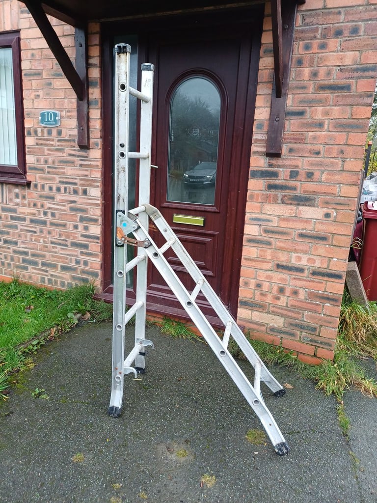 ABRU 3 WAY ALUMINIUM STEP LADDER £30 NO OFFERS DARWEN BB3 0DU 
