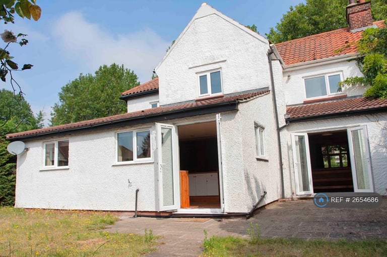 7 bedroom house in Earlham Road, Norwich, NR4 (7 bed) (#2654686)