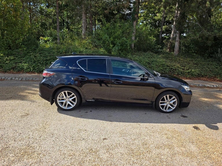 LEXUS CT 1.8 200H SE-L CVT EURO 5 SS 5DR 2011 Hybrid Automatic in Black