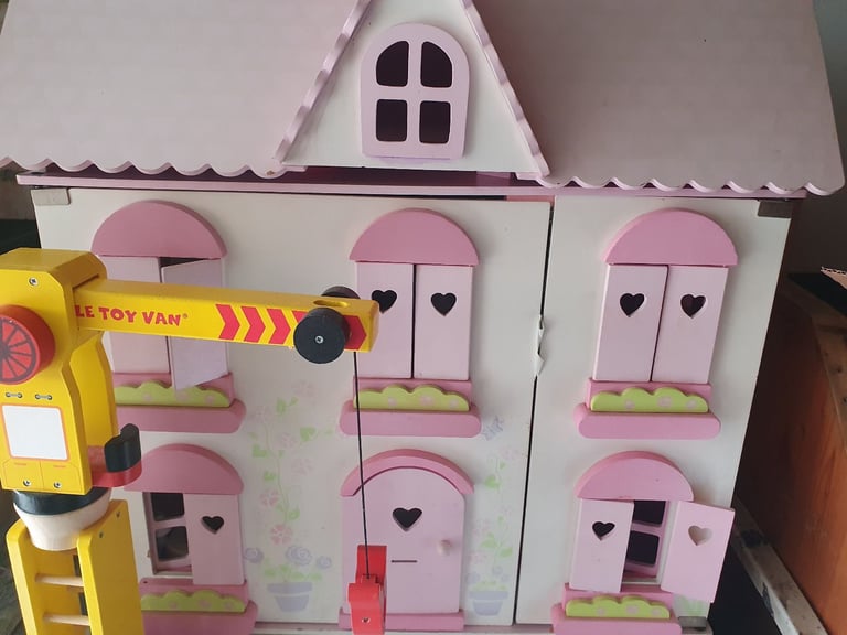 image for Cheap wooden dolls house