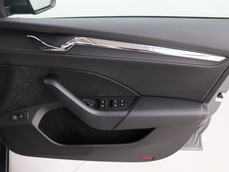 2022 Skoda Octavia 1.4 TSI iV 13kWh SE L Estate 5dr Petrol Plug-in Hybrid DSG Euro 6 (s/s) (20 Es...