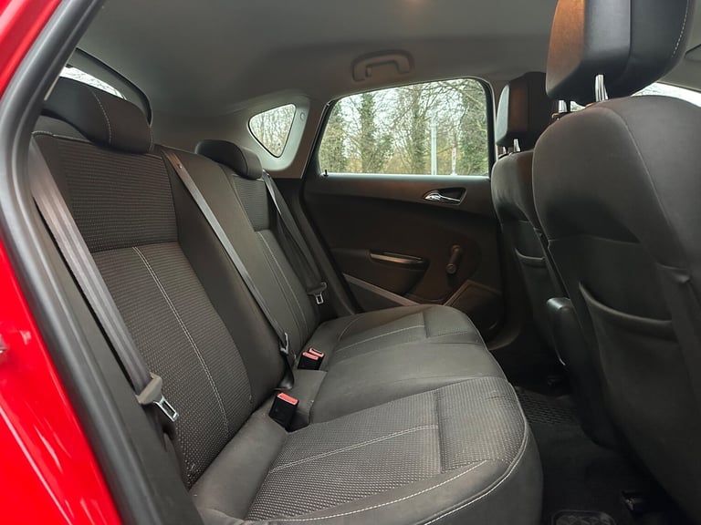 2014 Vauxhall Astra 1.6 16v SRi Auto Euro 5 5dr Petrol