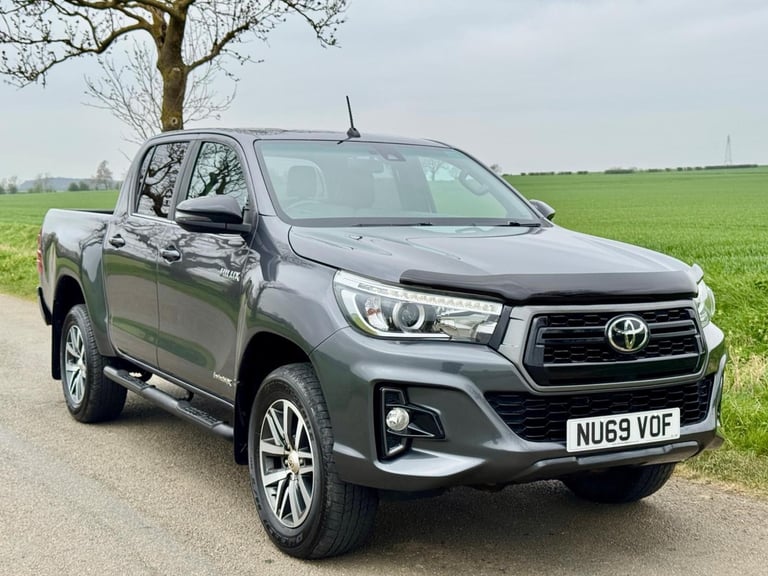 2019 Toyota Hilux 2.4 D-4D Invincible X 4WD Euro 6 (s/s) 4dr (TSS) PICK UP Diese