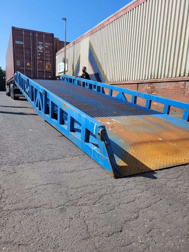 7T Container Ramp