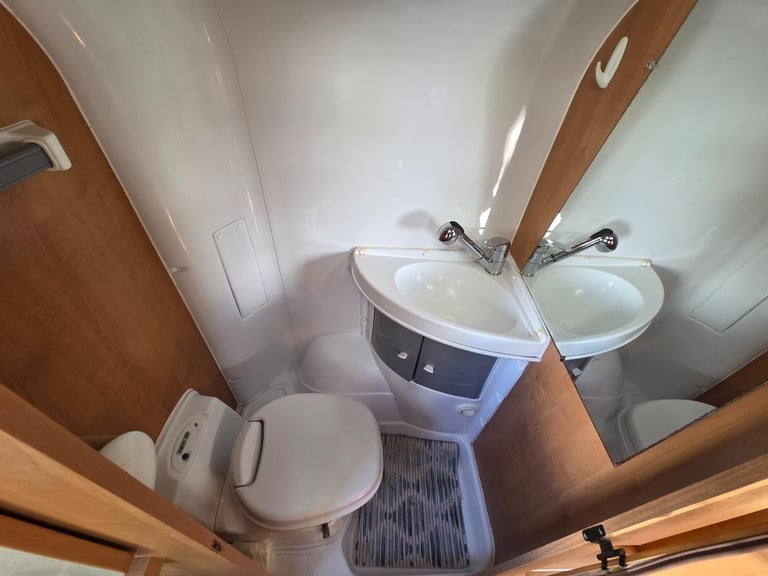 Trigano Tribute 550 2 berth motorhome DIESEL AUTOMATIC 2008/58