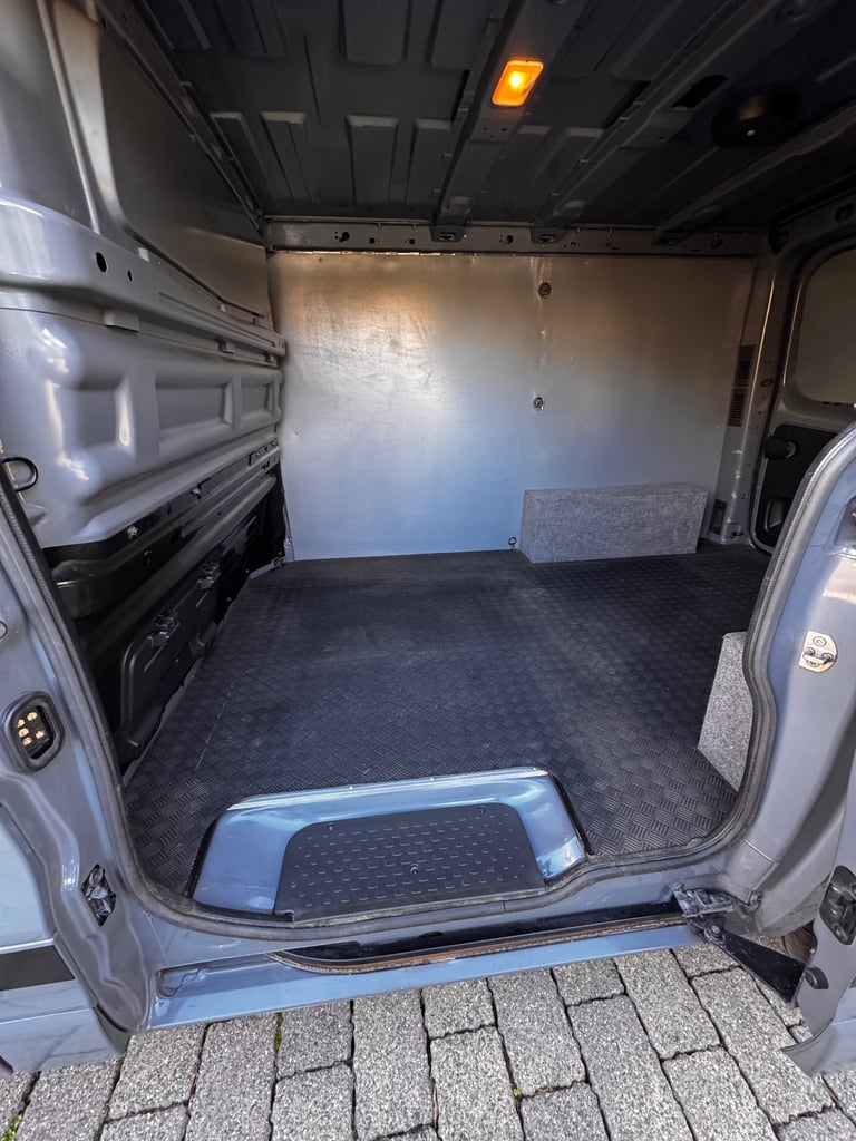 Renault, TRAFIC, Black Edition Panel Van, 2021, Manual, 1997 (cc)