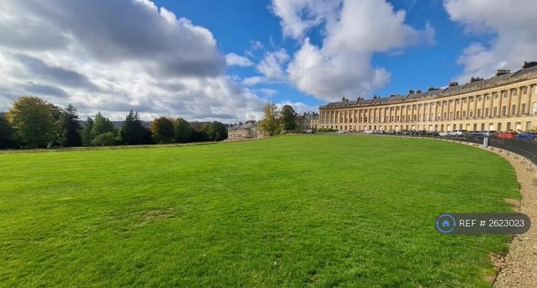 2 bedroom flat in Bath, Bath, BA1 (2 bed) (#2623023)