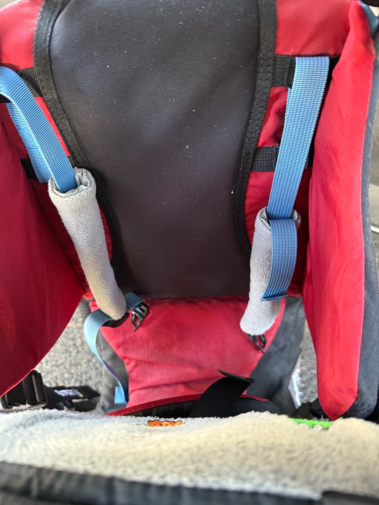 Little life baby carrier with shade Rep £180