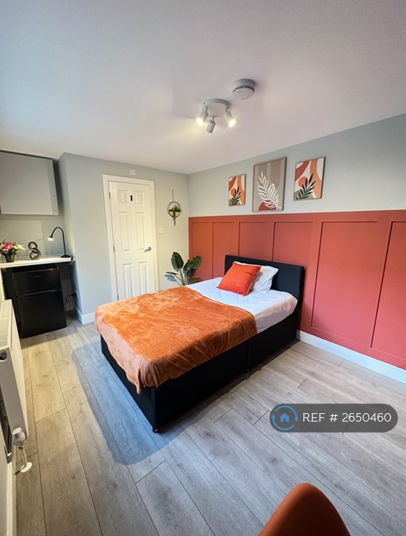 1 bedroom in Hereford Walk, Basildon, SS14 (#2650460)