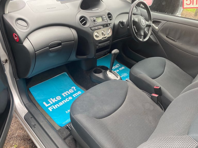 2004 Toyota Yaris 1.3 VVT-i T Spirit 3dr Auto HATCHBACK Petrol Automatic