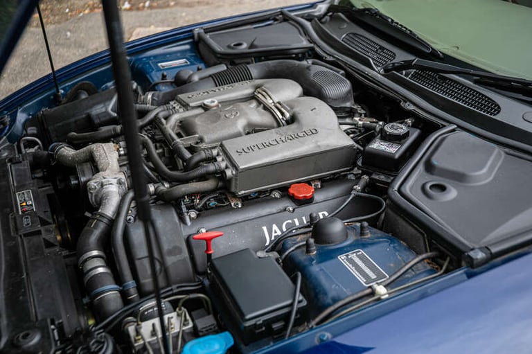 2002 Jaguar XKR COUPÉ 4.0 2dr Auto COUPE PETROL Automatic