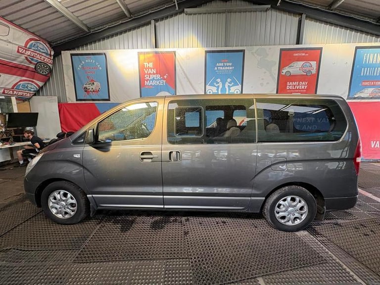 2012 Hyundai i800 2.5 CRDi Style 5dr Auto MPV DIESEL Automatic