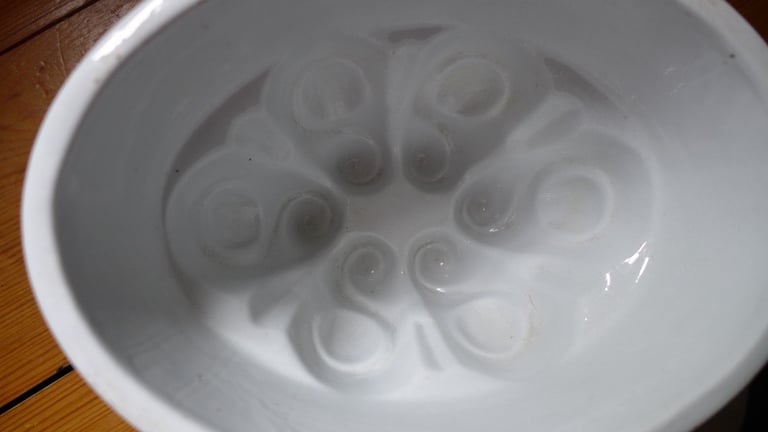 Large Antique Vintage Stoneware Jelly Blancmange Mousse Aspic Game Pate Mould. CLEAN AND USABLE.