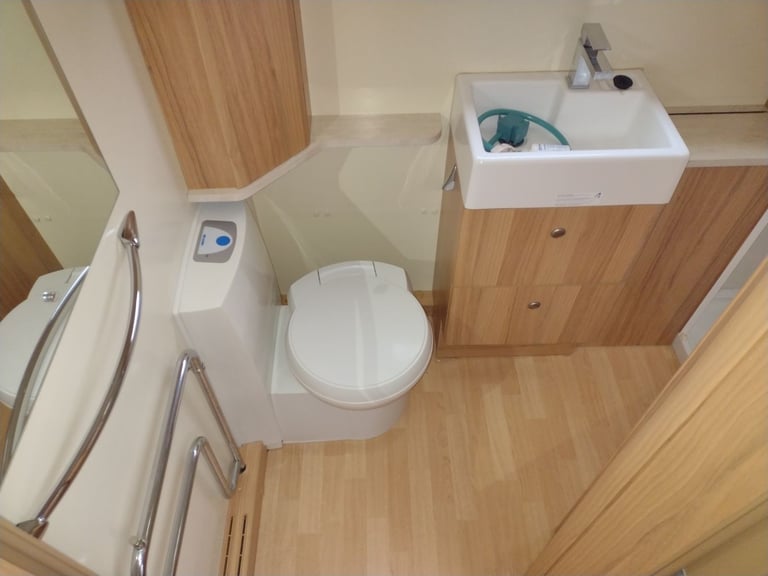 Bailey unicorn Valencia 2012 caravan fixed bed motor mover awning 