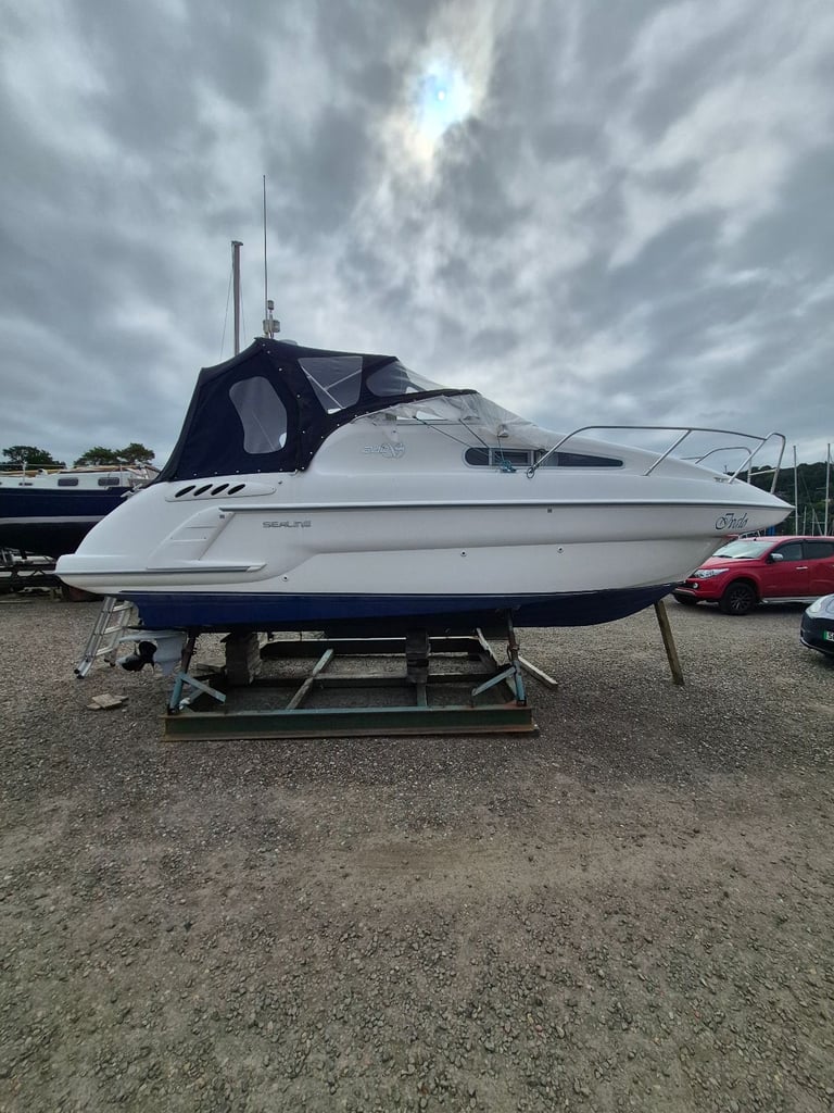 Sealine S240 4.3 Gi V6 24ft
