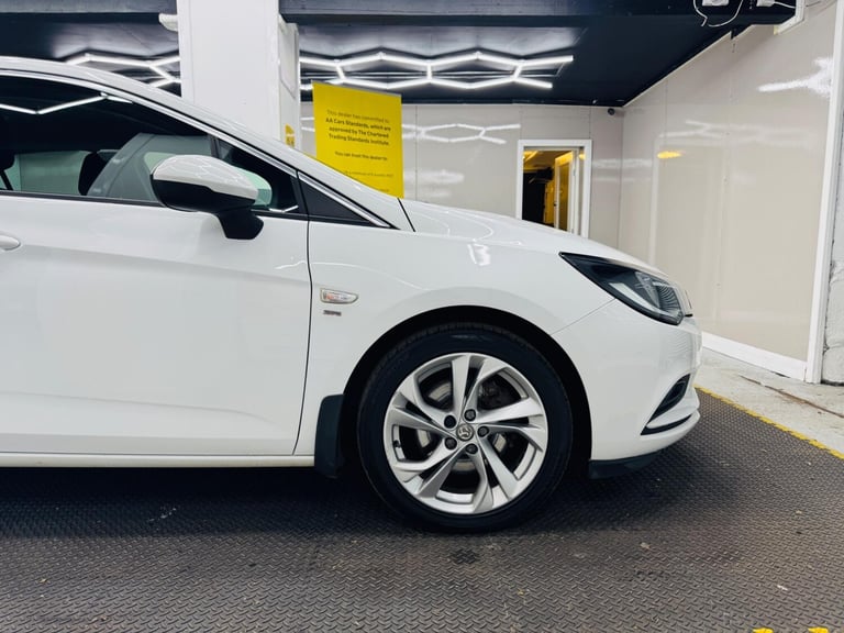 2018 Vauxhall Astra 1.6 CDTi BlueInjection SRi Euro 6 (s/s) 5dr HATCHBACK Diesel Manual