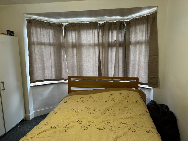 🏠 £800 Double Bedroom Near Brunel & Uxbridge UB8 2DQ 🏠