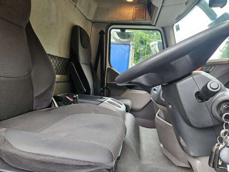 2017 DAF 18 Ton drop side/ scaffold/low miles/ new mot/ warranty/ UK delivery