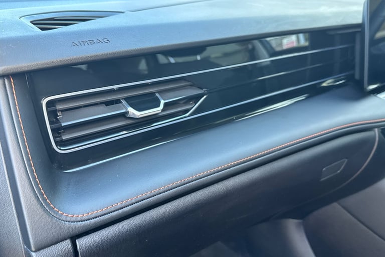 2024 MG MG HS 106288 Hatchback Petrol Automatic