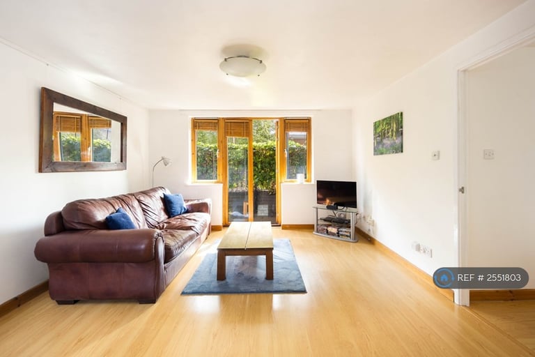 image for 2 bedroom flat in Nichols Court, London, E2 (2 bed) (#2551803)