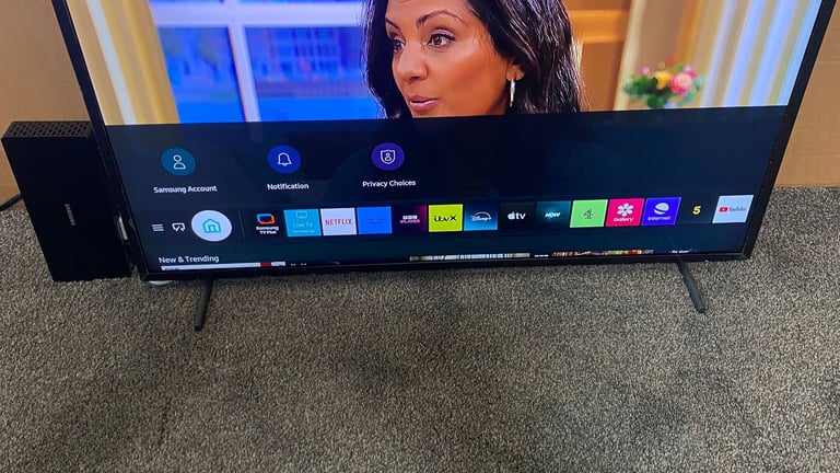 Samsung QE32LS03TCU 32" The Frame Smart 4K QLED TV