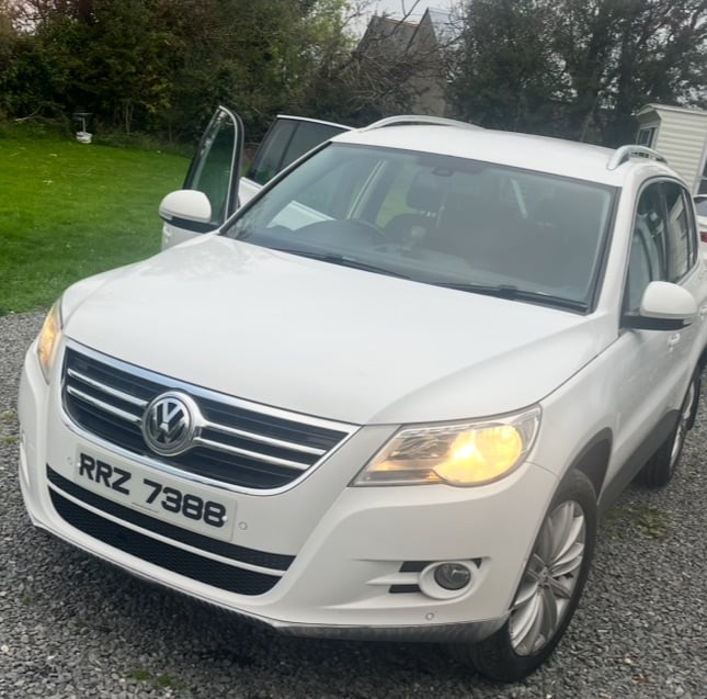 Volkswagen, TIGUAN, Estate, 2010, Manual, 1968 (cc), 5 doors