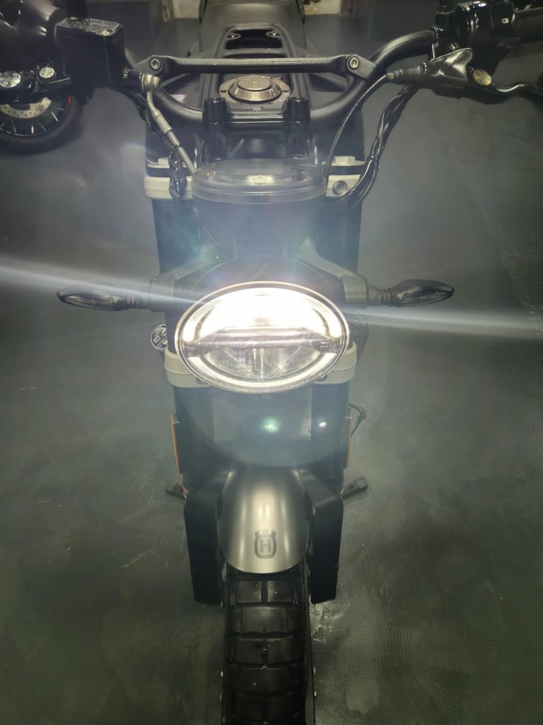 Husqvarna SVARTPILEN 401 2019