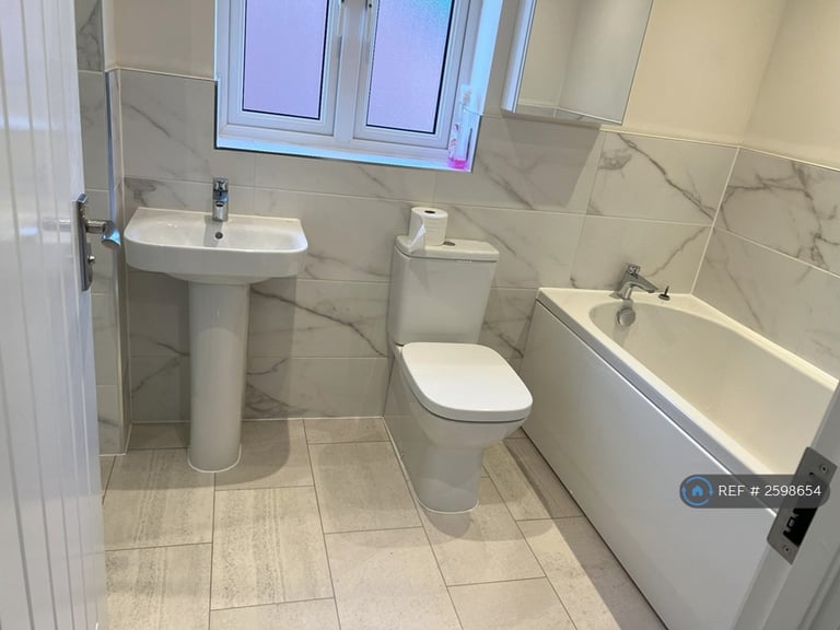 4 bedroom house in Wheaton Road, Bristol, BS34 (4 bed) (#2598654)