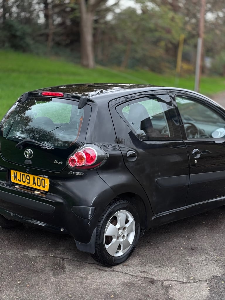 Toyota, AYGO, Hatchback, 2009, Manual, 998 (cc), 5 doors