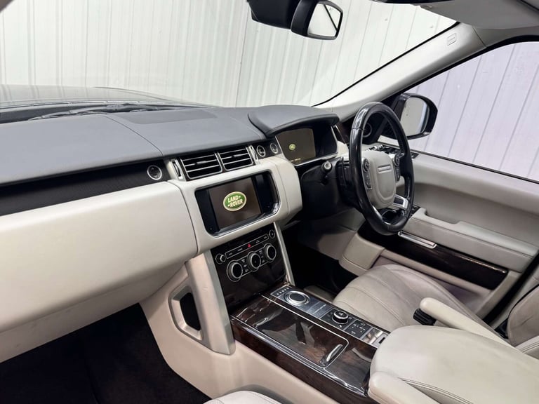 2015 Land Rover Range Rover 4.4 SDV8 Vogue SE 4dr Auto ESTATE DIESEL Automatic