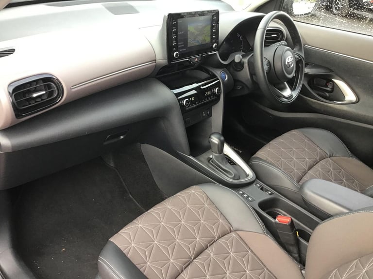 2022 Toyota Yaris Cross 1.5 VVT-h Excel SUV 5dr Petrol Hybrid E-CVT Euro 6 (s/s) (116 ps) HATCHBA...