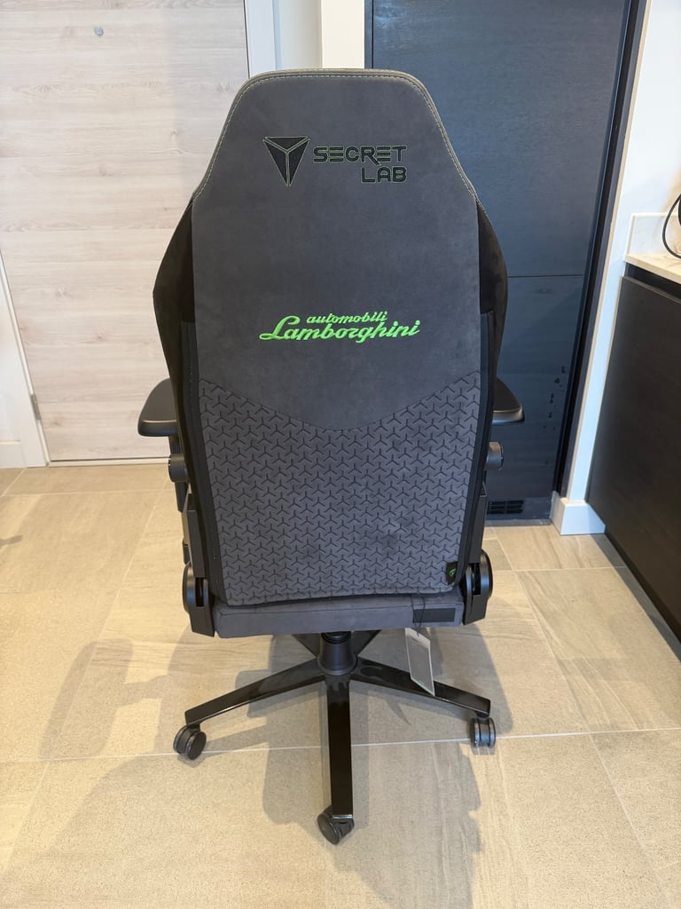 SecretLab x Lamborghini TITAN EVO Gaming Chair