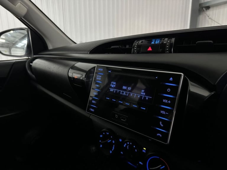 2020 70 TOYOTA HI-LUX 2.4 D-4D ACTIVE PICKUP DOUBLE CAB 4DR DIESEL MANUAL 4WD EU