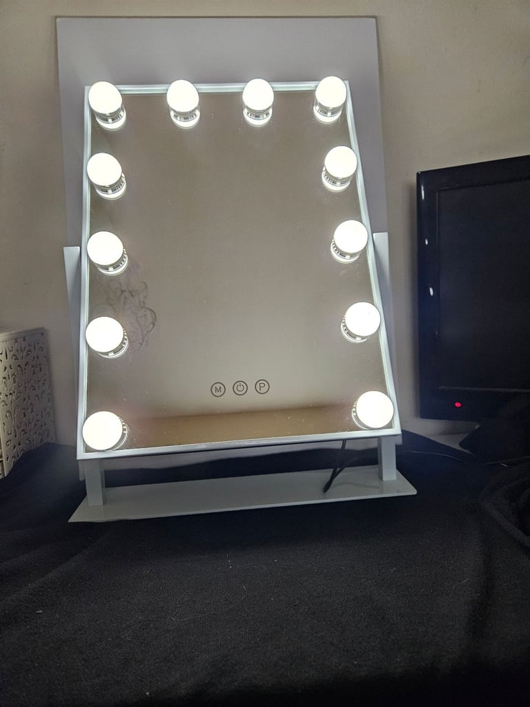 Hollywood Electric Vanity Mirror 