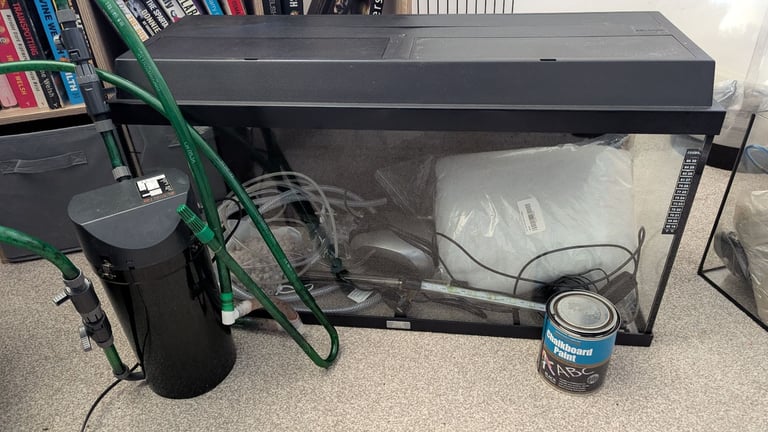Full aquarium 90l