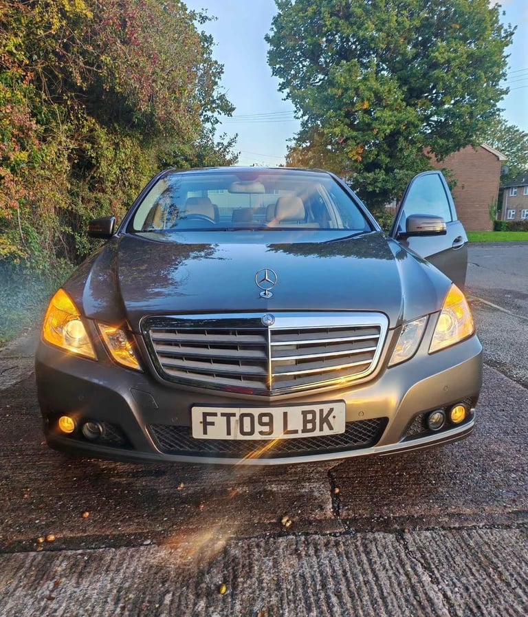 Mercedes-Benz, E CLASS, Saloon, Low miles 2009, Semi-Auto, 2143 (cc), 4 doors