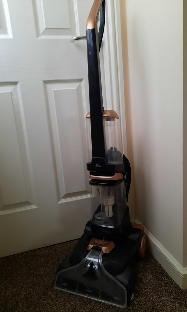 VAX Carpet Shampooer New