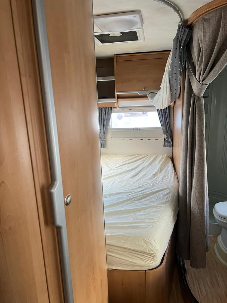 2006 - Mobilvetta Kimu 122 - 3ltr - 64,000k miles - 4 berth / 4 belts 