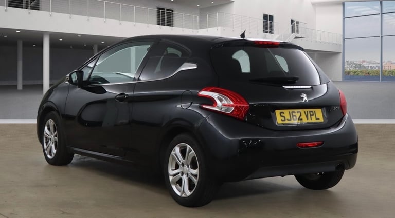 2012 Peugeot 208 1.4 VTi Allure 3dr HATCHBACK Petrol Manual