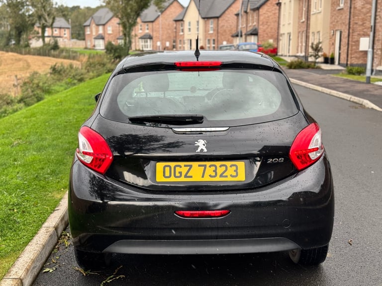 Peugeot, 208, Hatchback, 2013, Manual, 1398 (cc), 5 doors