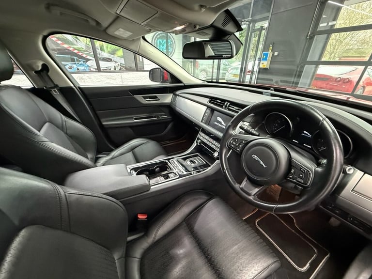 2017 Jaguar XF 2.0d Prestige 4dr Auto SALOON DIESEL Automatic