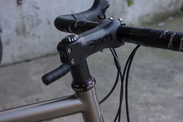 Van Nicholas Titanium Ultegra Road Endurance Bike lightweight pristine condition L size