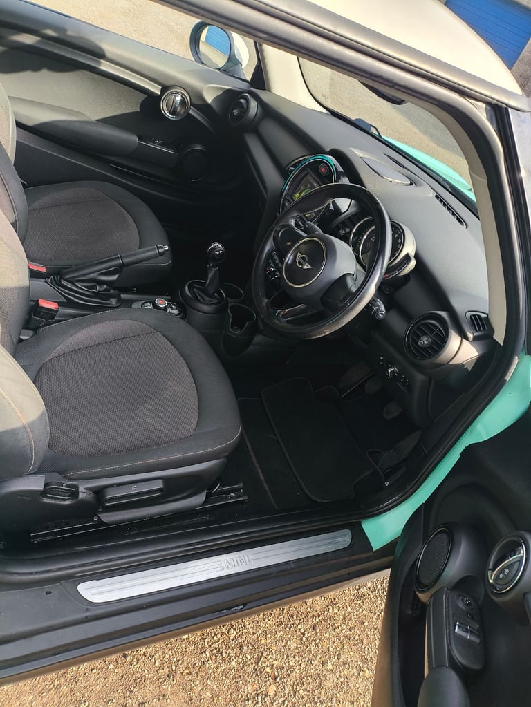 Mini One 2017, Manual, 1198 (cc), 3 doors